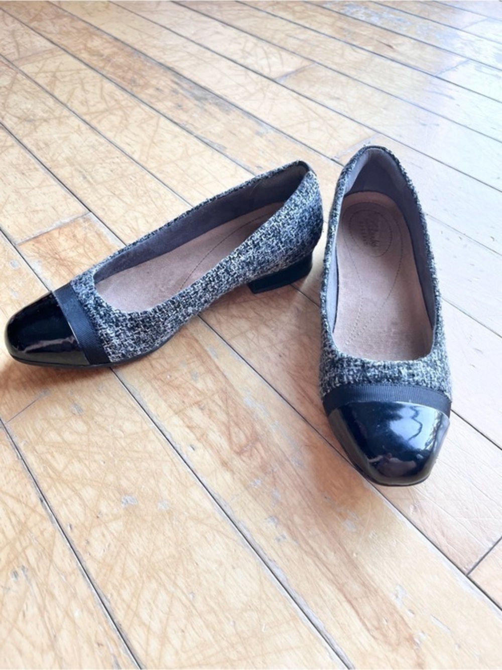 Clarks Artisan Tweed Patent Cap-Toe Size 9